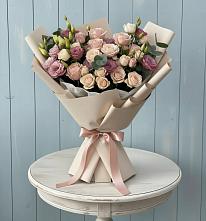 Букет цветов из:  Розы и Лизиантусы в Любучаны