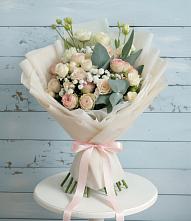 Букет цветов из:  Розы и Лизиантусы #REPLACE_PRED# Любучаны