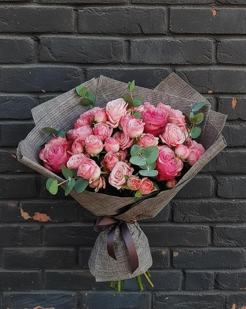 Букет цветов из: Розы в Любучаны