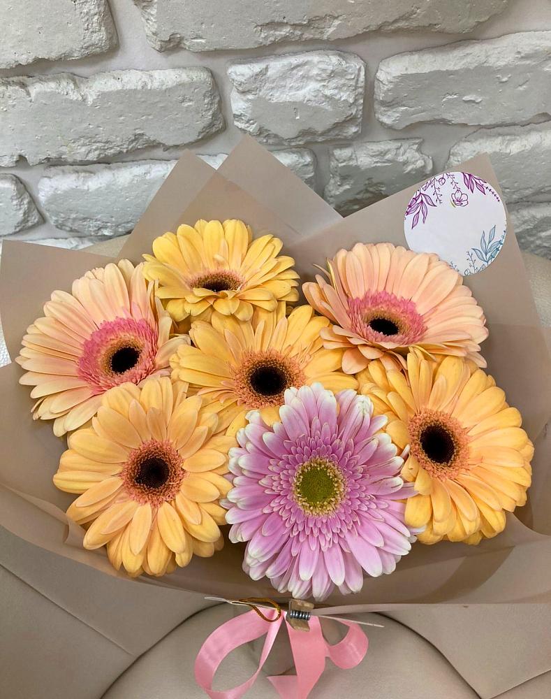 Букет цветов из: Герберы в Любучаны
