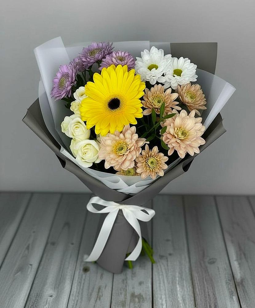 Букет цветов из: Розы, Герберы и Хризантемы в Любучаны