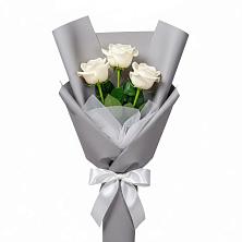 Букет 3 белые розы в Любучаны