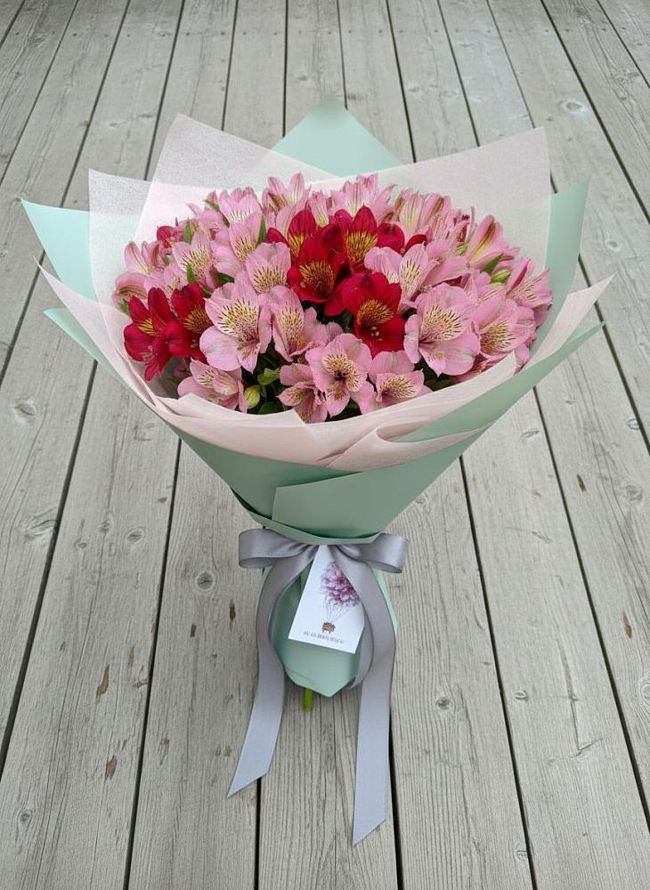 Букет цветов из: Альстромерии в Любучаны