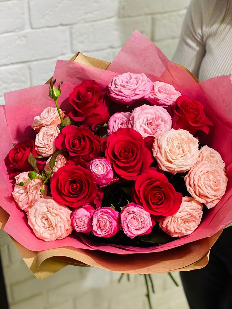 Букет цветов из: Розы в Любучаны