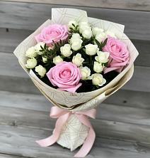 Букет цветов из:  Розы в Любучаны