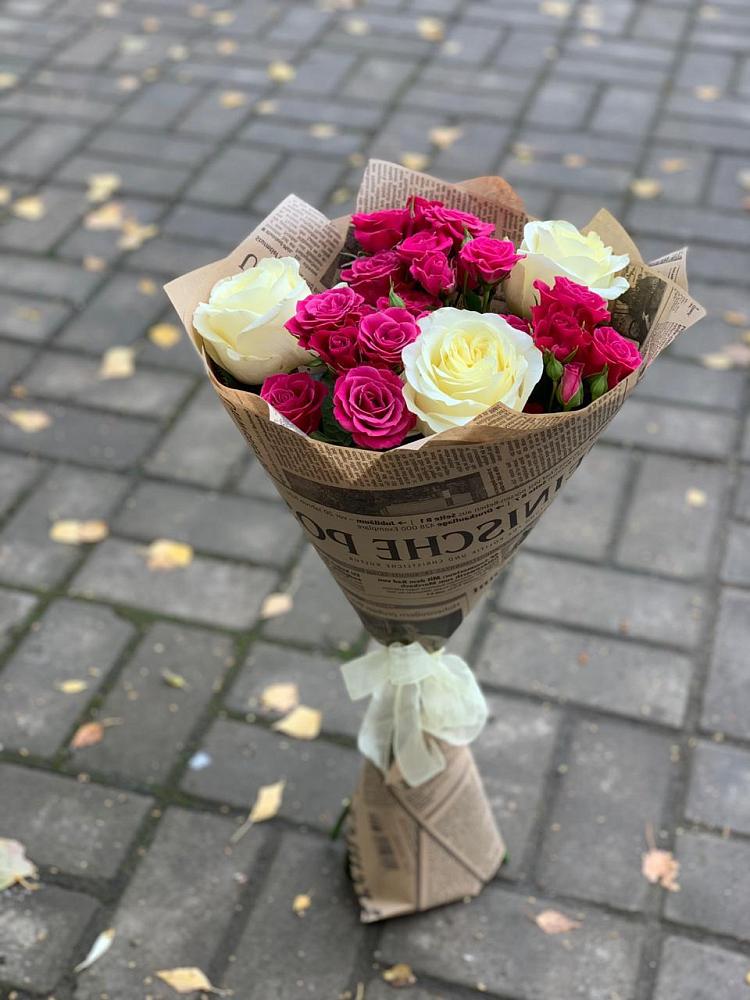 Букет цветов из: Розы в Любучаны